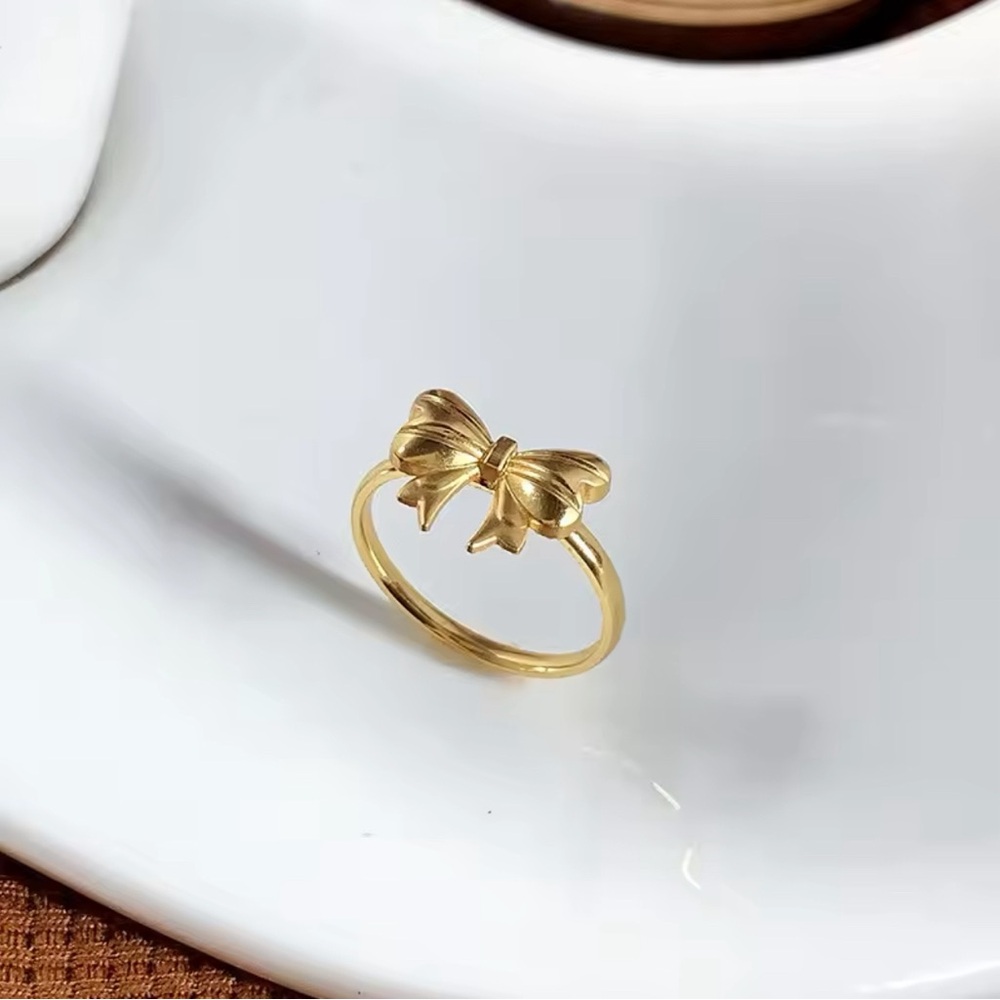 Coquette bow ring